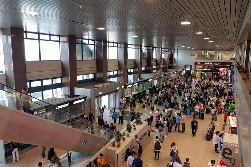 Incident cu un zbor Ryan Air pe aeroportul Otopeni