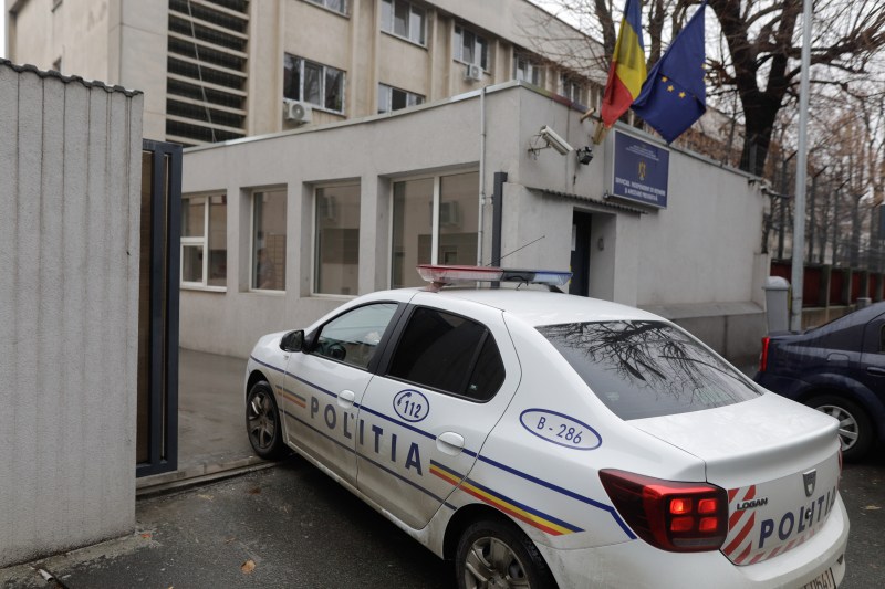 Investigație internă la IJP Prahova după crima de la Lipănești / Tânăra ucisă cu toporul a făcut apeluri repetate la 112