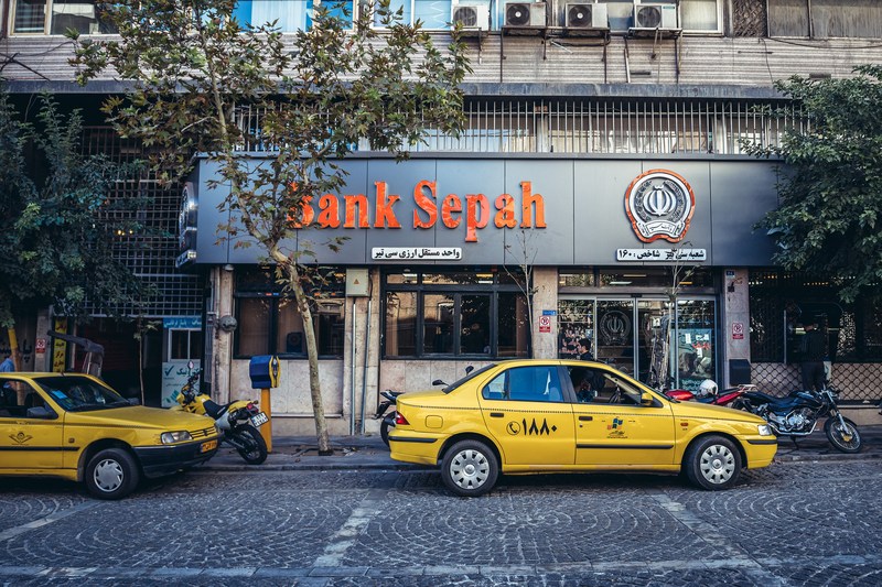Iran impune restricții temporare asupra accesului la internet, criptomonede și servicii bancare