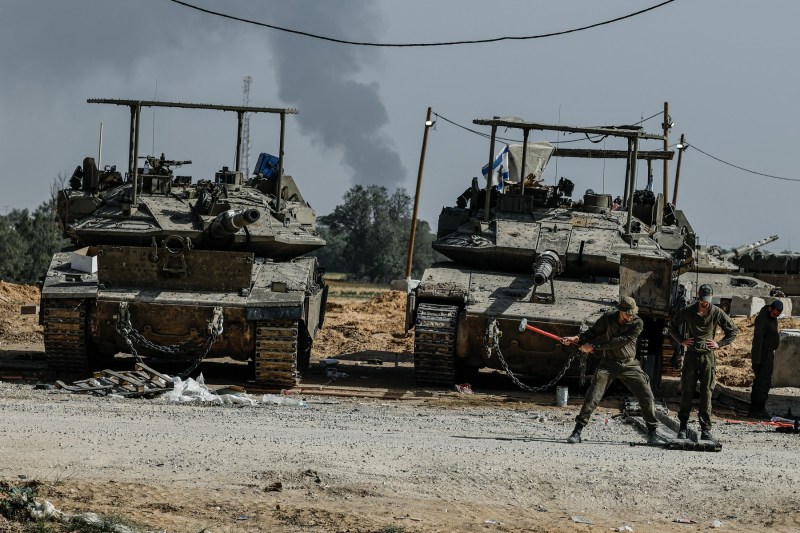 Masacru în Fâșia Gaza: Tancurile israeliene trag asupra mulțimii, cu cel puțin 50 de morți și sute de răniți