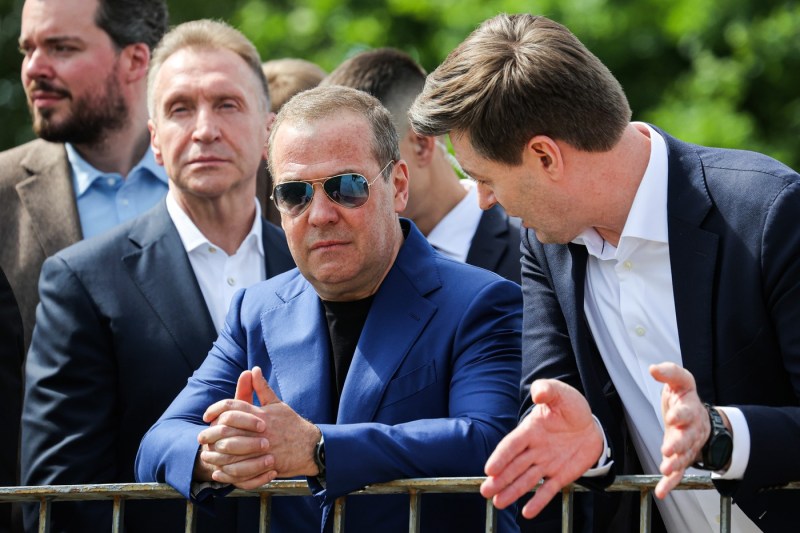 Medvedev răspunde acuzațiilor lui Trump privind utilizarea cuvântului „nuclear” și clarifică poziția Rusiei față de Iran