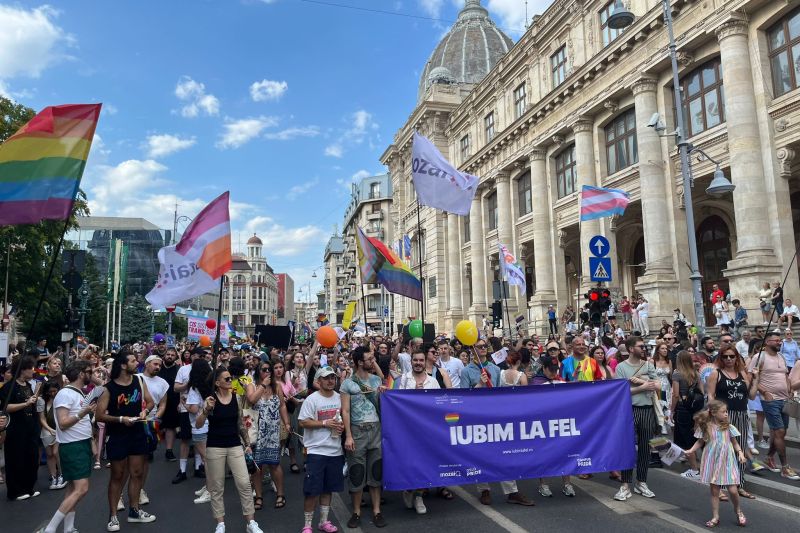 „Mesajele de divizare sunt o preocupare constantă pentru Biserica Ortodoxă”, afirmă organizatorii Pride București, în urma criticilor din partea Patriarhiei