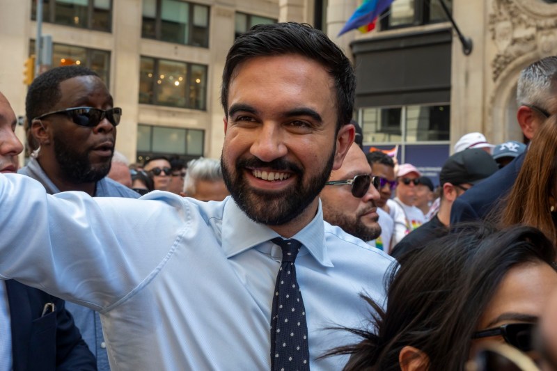 „Miliardarii nu ar trebui să existe”, afirmă steaua ascendentă a Partidului Democrat din SUA