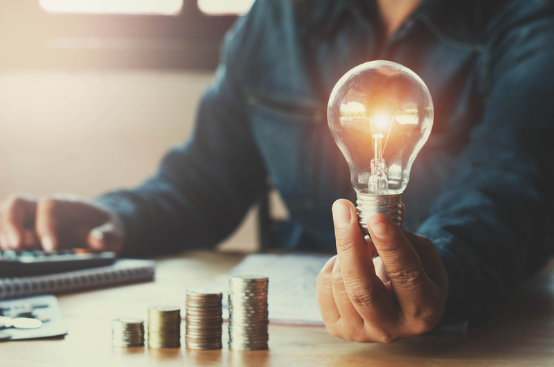 Ministrul Energiei solicită românilor să-și exprime pe Facebook cât plătesc pe lună pentru electricitate / „Este un exercițiu de conștientizare”