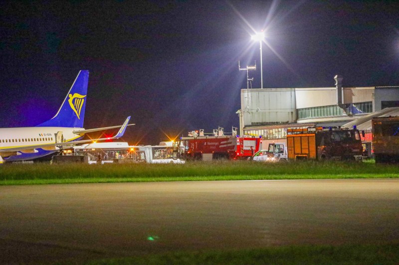 Nouă persoane rănite în urma aterizării de urgență a unui avion Ryanair în Germania