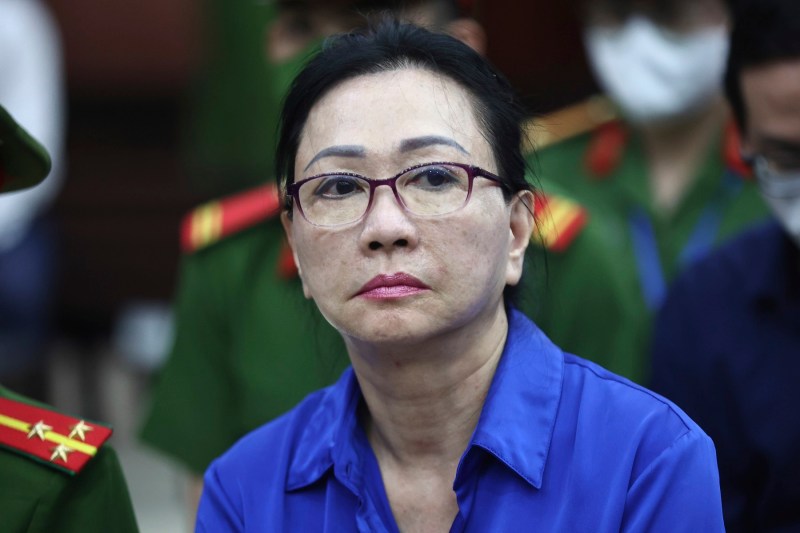 O afaceristă de renume din Vietnam, condamnată pentru o fraudă bancară majoră, scapă de pedeapsa capitală în urma reformării legislației