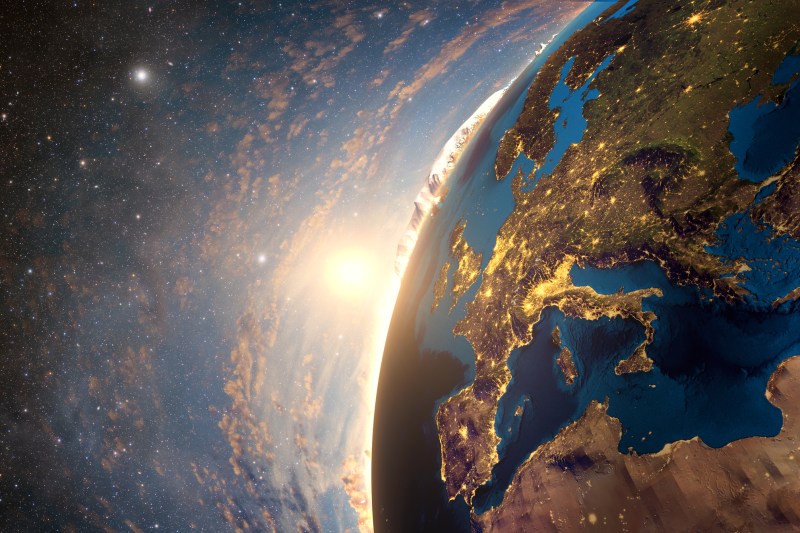O idee de filme SF care prinde contur: Este posibil să răcim planeta prin mascarea luminii solare?