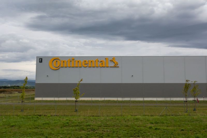 O mare companie auto germană reduce semnificativ numărul de angajați în România