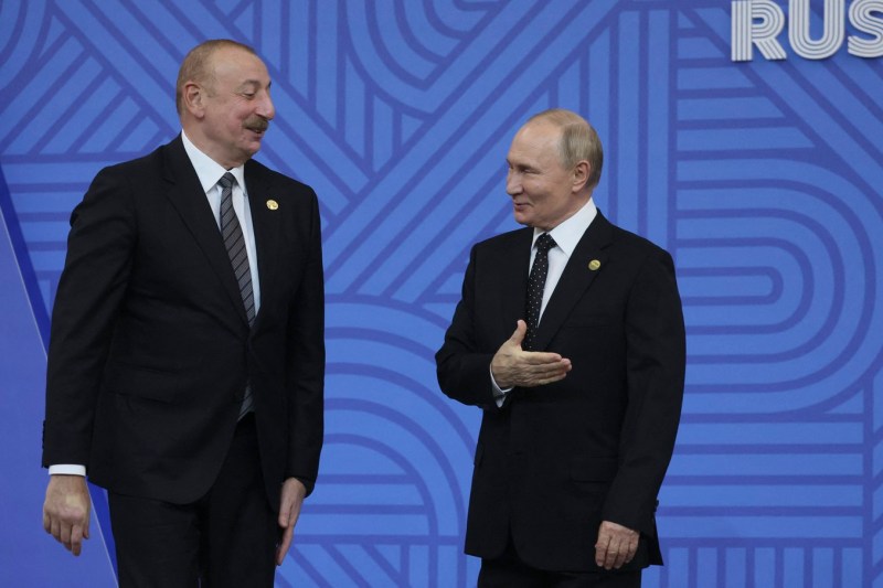 O țară vecină Rusiei se distanțează de Moscova. Presupuși spioni ruși reținuți în redacția locală a Sputnik