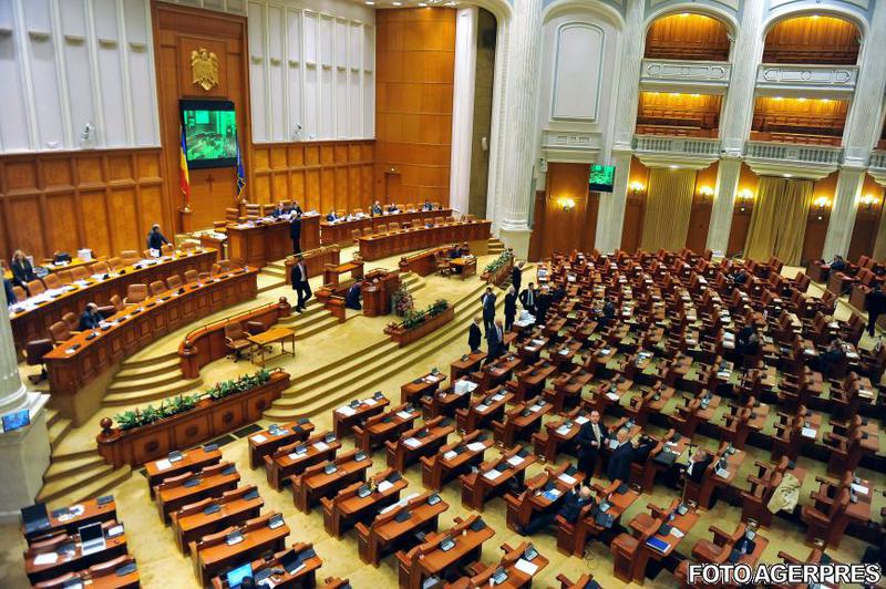 Parlamentarii aleg conducătorii celor două Camere, după învestirea Guvernului Bolojan. Cine sunt candidații principali