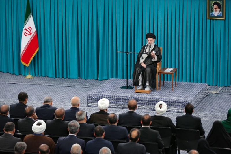 Parlamentul iranian a decis închiderea strâmtorii Ormuz. Impactul asupra comerțului global