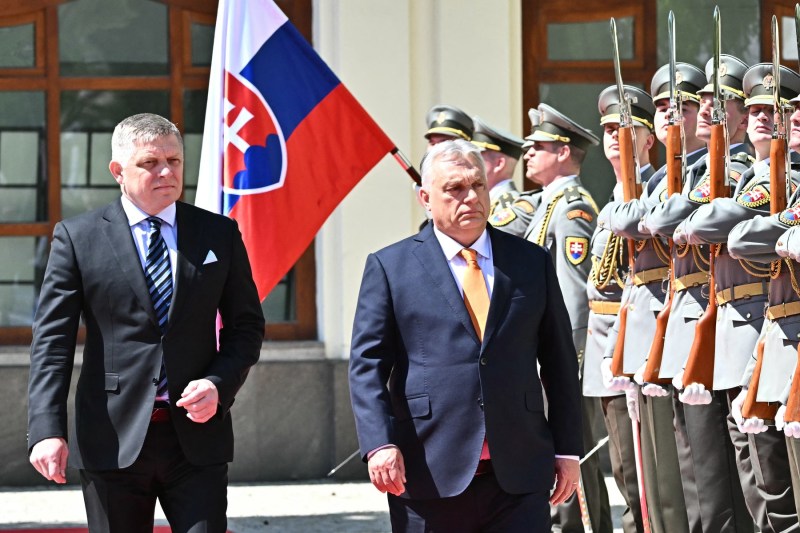 Prim-ministrul slovac Robert Fico abordează posibilitatea neutralității țării sale: „Pun această întrebare oficial și clar”