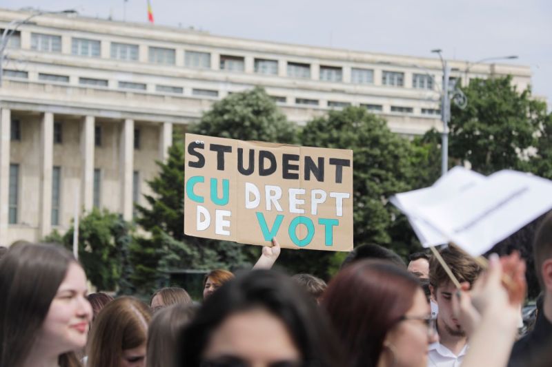 Proteste anunțate de asociațiile studențești în fața Guvernului: „Nu reduceți bursele!” / Detalii despre modificările propuse