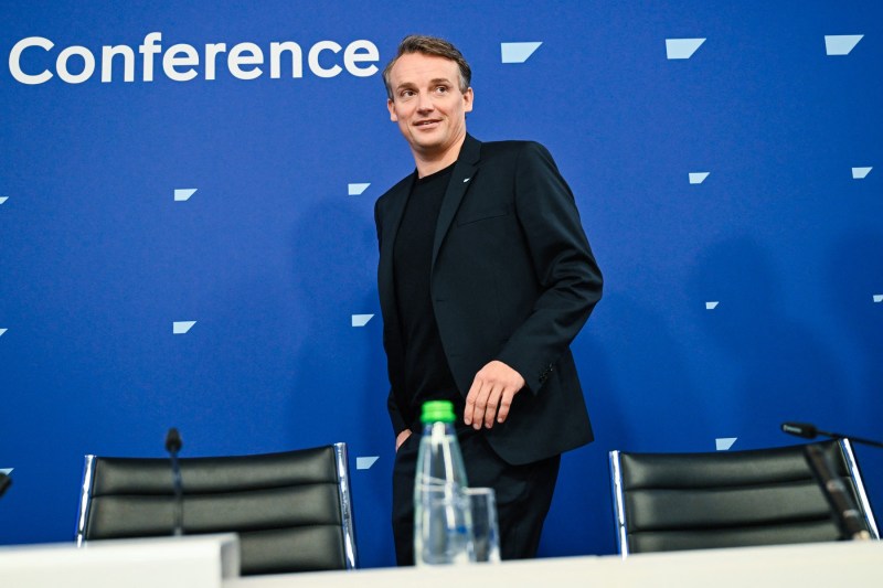 Șeful celei mai valoroase companii din Europa aduce critici asupra planurilor UE de dezvoltare a centrelor de date: „Este complet absurd”