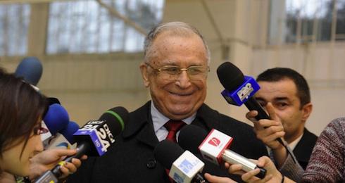 Starea de sănătate a lui Ion Iliescu s-a agravat, conform unui anunț al spitalului unde este internat. Fostul președinte a suferit o nouă intervenție chirurgicală astăzi.