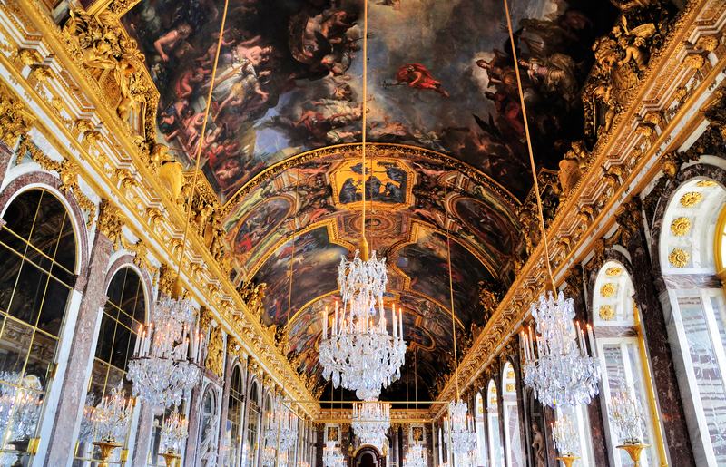 Statui Interactive la Palatul Versailles Grație Inteligenței Artificiale