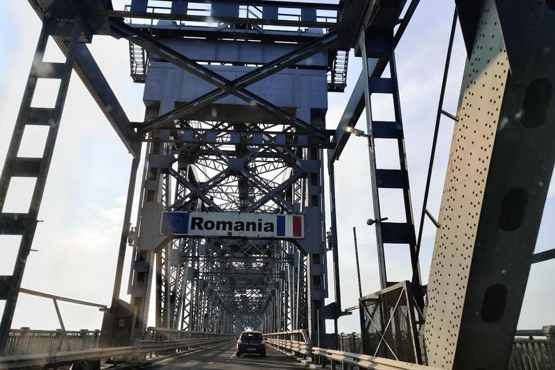 Trafic îngreunat pe podul Giurgiu-Ruse. Autoritățile sugerează rute alternative pentru turiștii care călătoresc de Rusalii