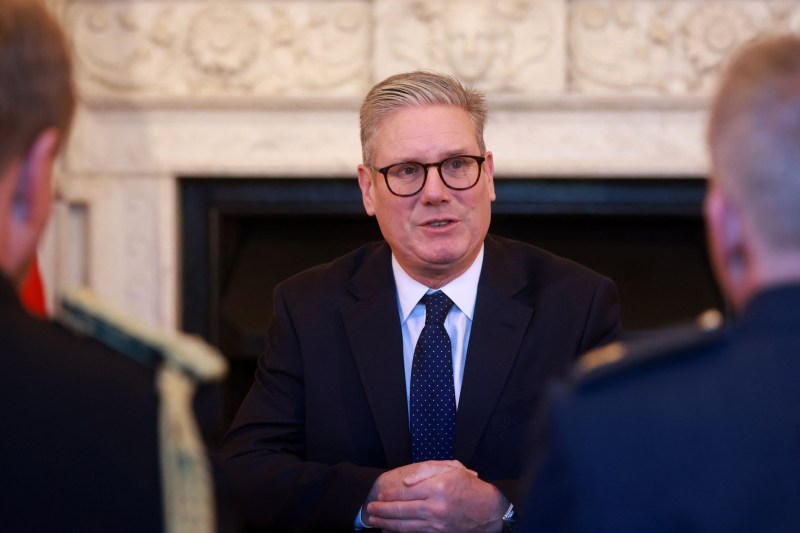 „Trebuie să fim pregătiți pentru provocări și să obținem victoria”. Prim-ministrul Starmer a dezvăluit un plan pentru construirea a cel puțin șase uzine de apărare în Marea Britanie