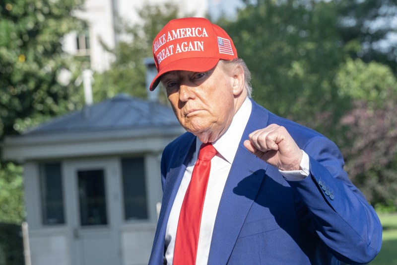Trump transmite un avertisment global după atacul asupra Iranului: „Stau cu ochii pe voi!”
