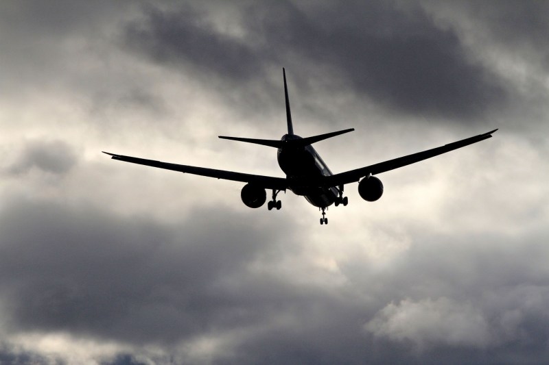 Un avion cu 143 de pasageri a efectuat o aterizare de urgență din cauza fumului în cabină, plecând din Budapesta