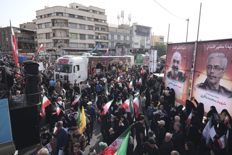 Viața în Iran post-conflict: Executări, rețineri și atmosferă de teroare