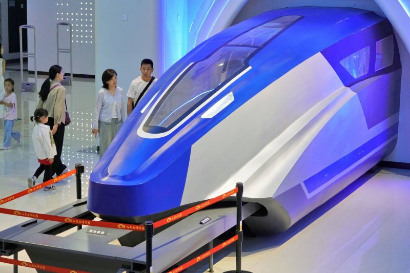 VIDEO: China a stabilit un nou record feroviar cu un prototip de tren Maglev