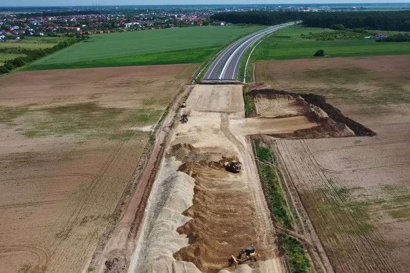 VIDEO Lucrări la ultimul tronson al Autostrăzii de Centură a Capitalei: Împărțirea șantierului între un constructor român și unul italian / Stadiul actual