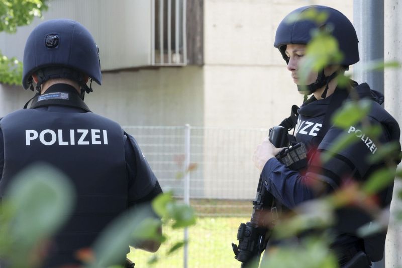VIDEO Momentele atacului armat din Graz, Austria, surprinse în imagini / Trupele Cobra intervin în şcoală pentru evacuarea elevilor