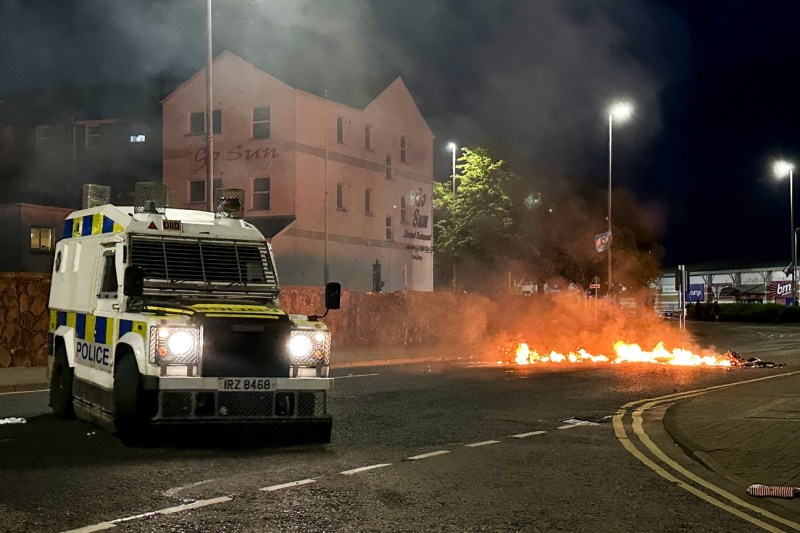 Violentele din Ballymena: Un român, interogat de poliție, devine ținta protestelor. „Am pierdut totul din cauza unor acuzații false”