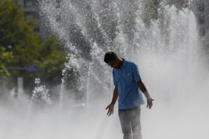 Weekend intens în România. ANM a emis primul cod portocaliu de caniculă pentru acest sezon, cu temperaturi estimate la 37 de grade.
