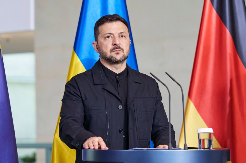 Zelenski își exprimă prima reacție după distrugerea a zeci de bombardiere rusești cu ajutorul dronelor: „Într-adevăr, vom fi menționați în istorie” / Detalii despre planificarea operațiunii