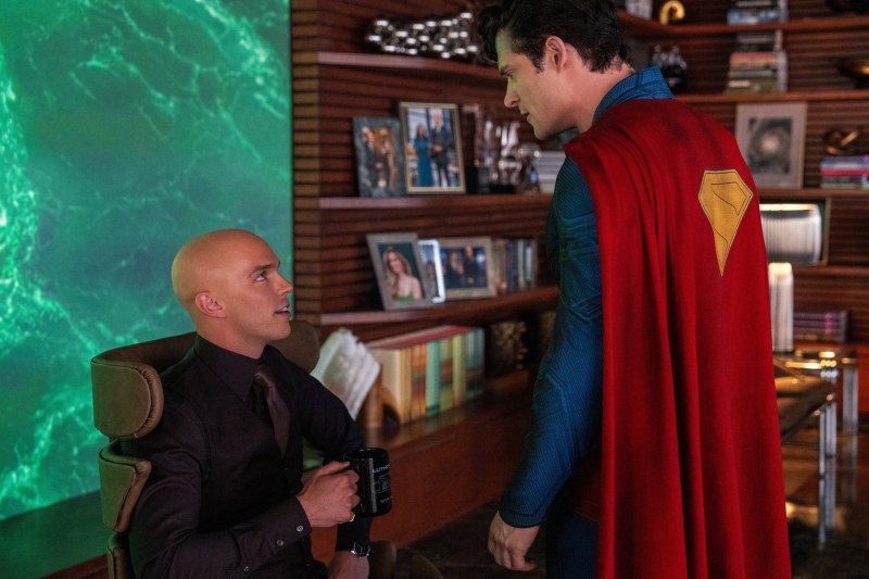Activități de weekend în București, 12-13 iulie: burgeri inediti, un restaurant în mijlocul lacului Cișmigiu, Oedip pe scenă și Superman pe marile ecrane