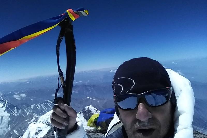 Alpinistul român Horia Colibășanu declară că a atins vârful Nanga Parbat, unul dintre cei mai greu accesibili munți. „A fost o noapte lungă și dificilă”