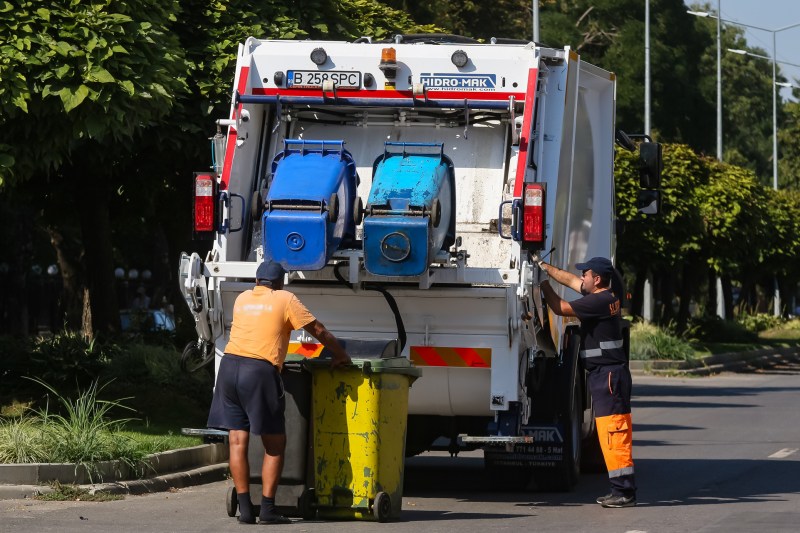 Bucureștiul reciclează o mică parte a deșeurilor urbane, în timp ce Viena colectează de 11 ori mai mult urban. Descoperă orașul din UE cu taxa de gunoi ce depășește 500 de euro în cartierele de top.