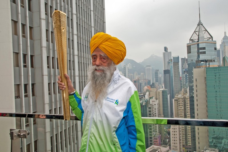 Cel mai vârstnic maratonist din lume decedează la 114 ani, după un accident rutier în India