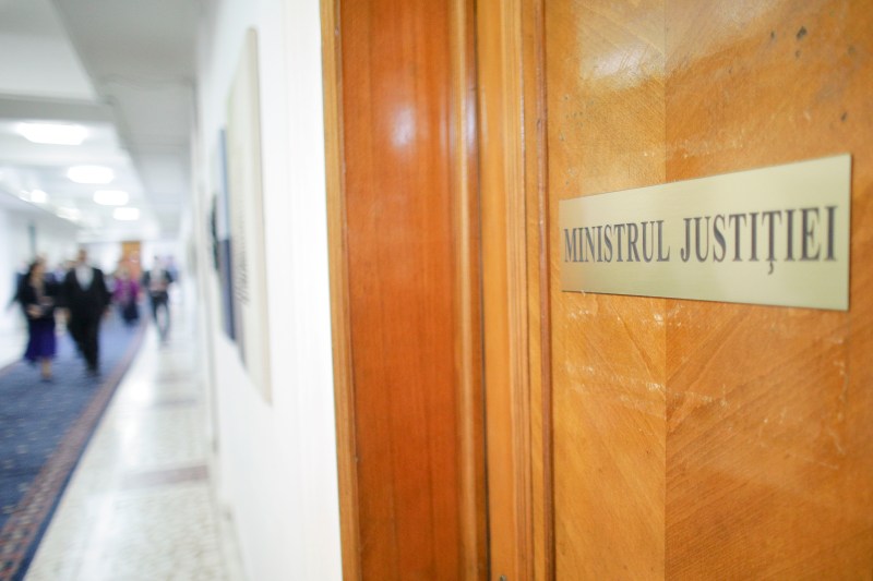 Chiriașii din Justiție: Ministerul clarifică situația locuințelor cu chirii neschimbate de 18 ani