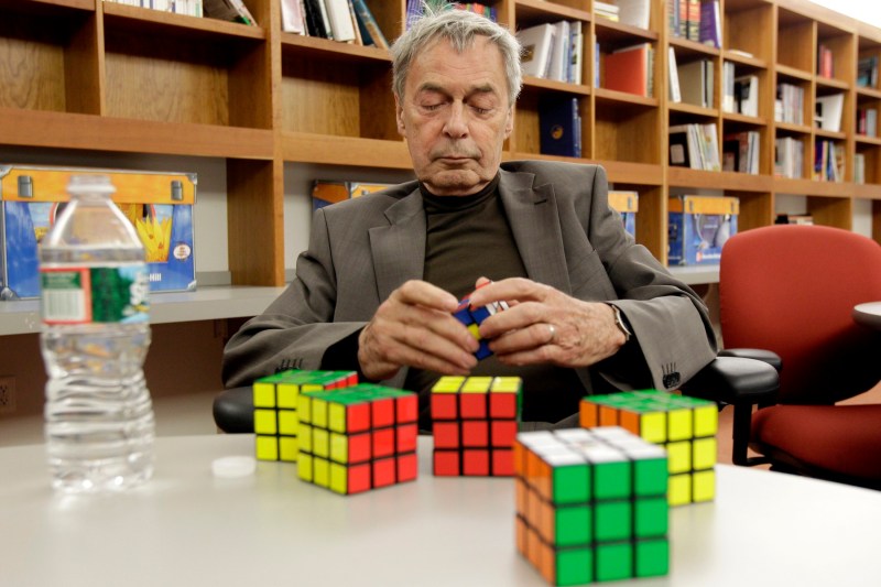 Compania deținătoare a Cubului Rubik a pierdut o dispută legală împotriva unui competitor grec în Uniunea Europeană