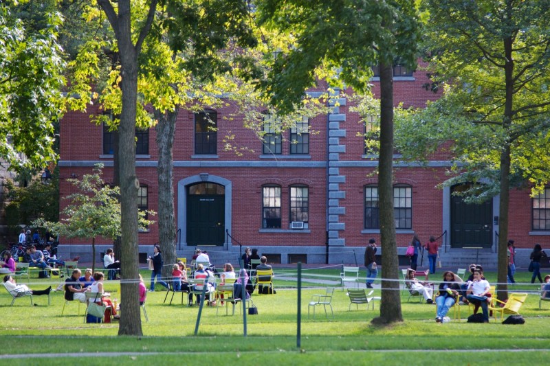 Conflictul dintre administrația SUA și Universitatea Harvard intră într-o nouă etapă: "Vom adopta o abordare mai rigidă"