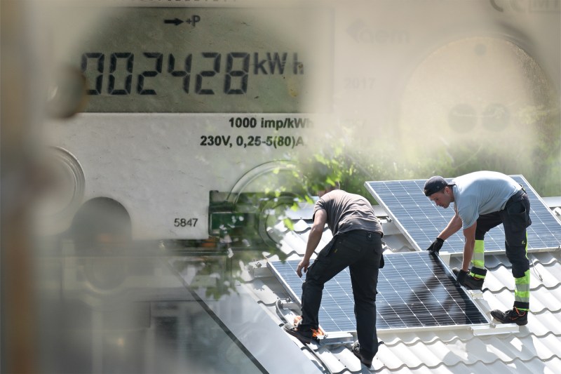 Contractul de racordare flexibil criticat ca o măsură ascunsă de raționalizare a energiei de către Asociația Prosumatorilor