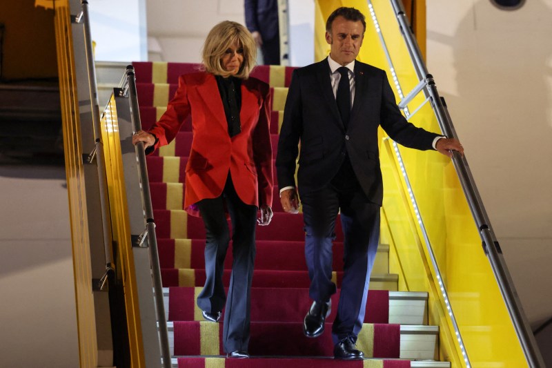 Creatoare americană de conținut, acționată în justiție de Emmanuel Macron și soția sa, după acuzații controversate la adresa lui Brigitte