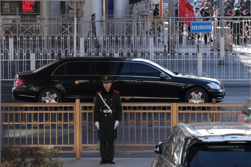 Cum a ajuns un Mercedes la Kim Jong Un și ce lecție economică ne oferă această situație