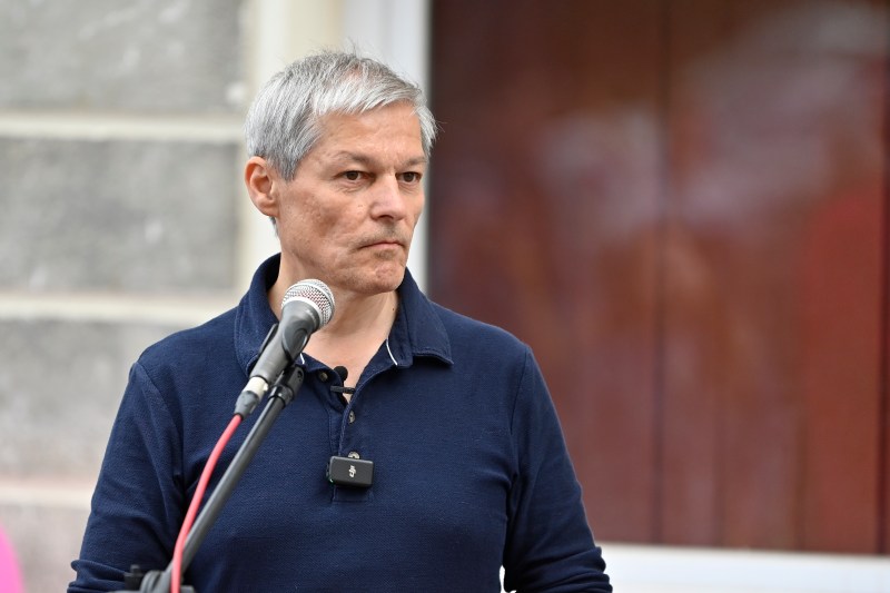 Dacian Cioloș, luat în considerare de președintele României pentru conducerea unui serviciu de informații