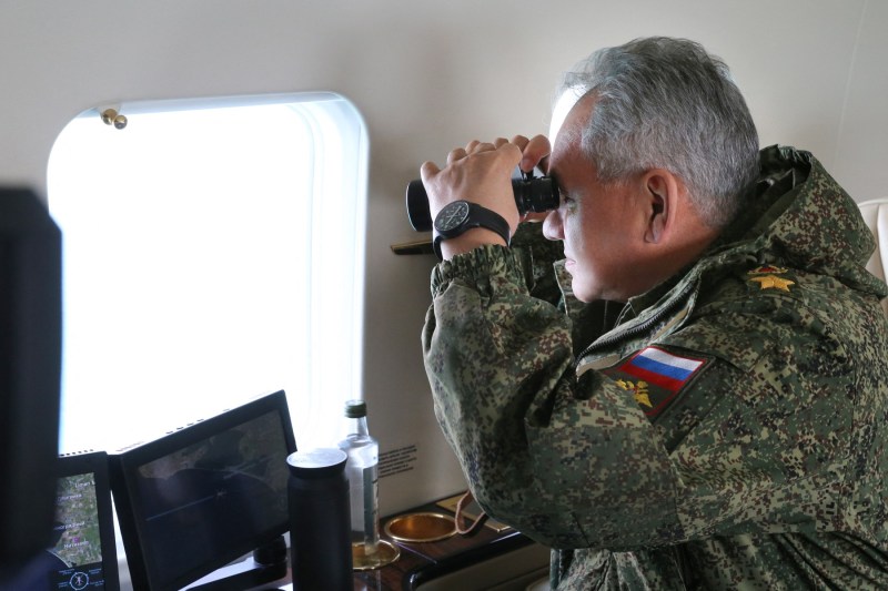 De ce Serghei Șoigu afirmă că „NATO reprezintă una dintre amenințările principale la securitatea națională” a Rusiei. Acuzații lansate împotriva statelor europene, numite „vasalii” SUA