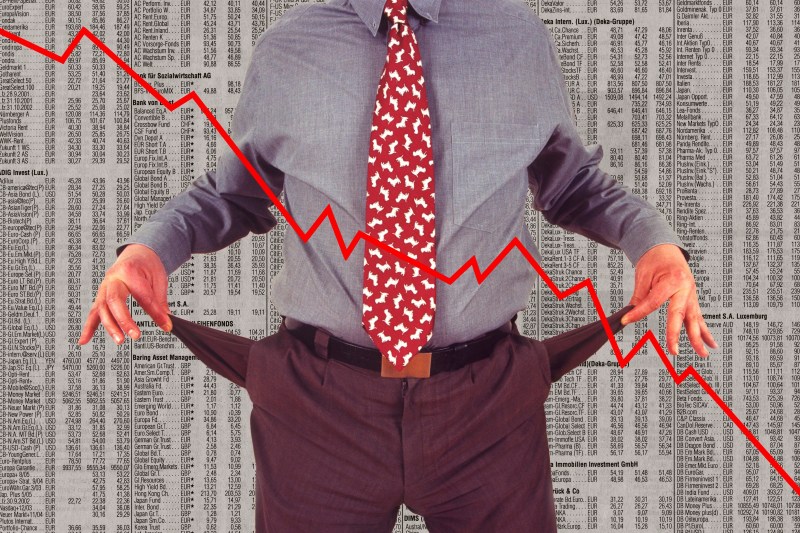 Deficitul bugetar al României se menține la cel mai înalt nivel din Uniunea Europeană / Alte state europene urmează un trend de diminuare a deficitului