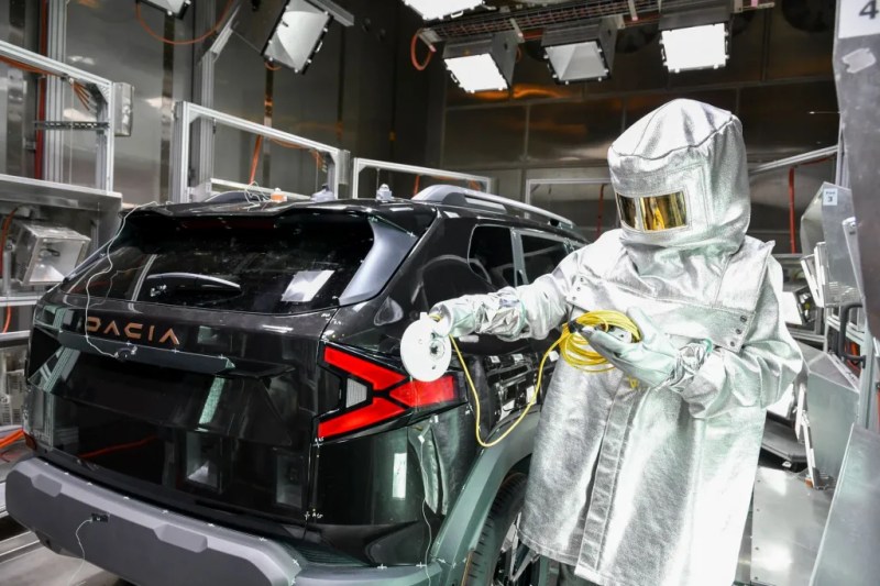 Descoperă laboratorul secret Renault din Titu: locul unde vehiculele Dacia sunt supuse testelor extreme.