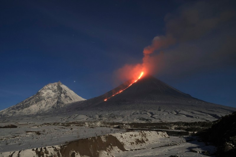Erupția vulcanului din estul Rusiei după un cutremur major
