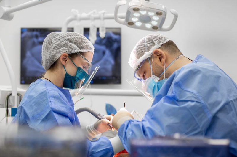 Explorând Abordarea Multidisciplinară în Stomatologie: Protocolul Dr. Leahu