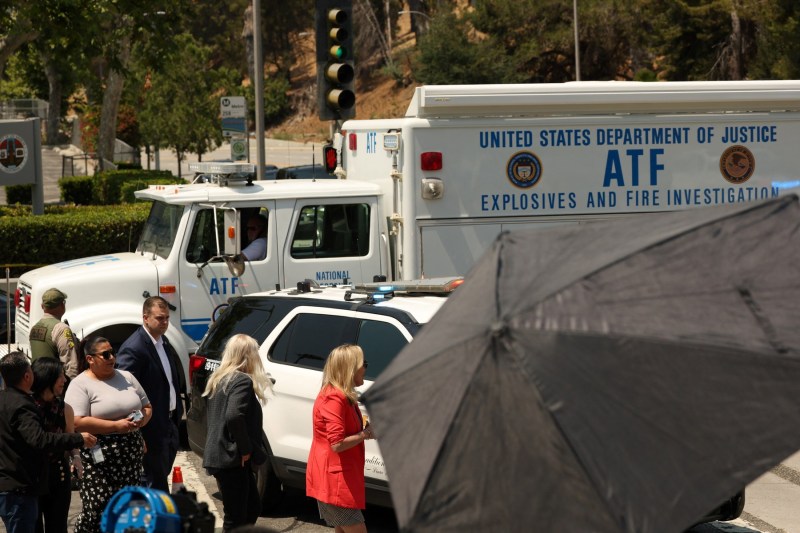 Explozie în Los Angeles: Trei persoane au decedat