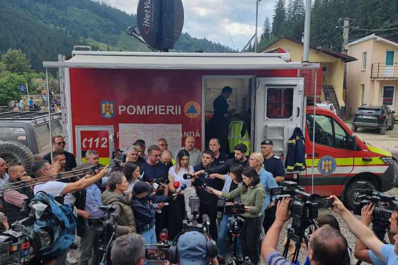 FOTO Ministrul Mediului analizează efectele inundațiilor și evaluează modificări legislative
