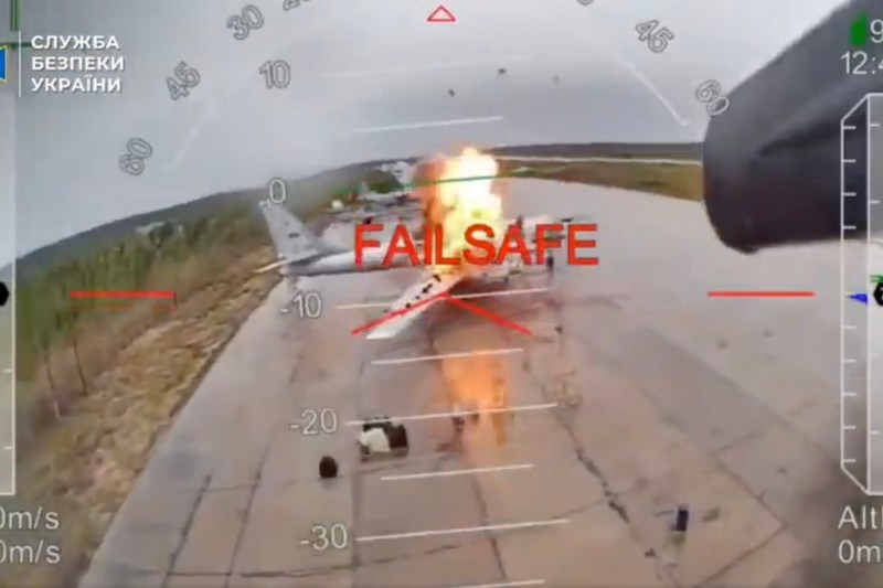 FOTO: Perspective din satelit asupra temerilor Moscovei – Rușii ascund bombardierele strategice în buncăre pentru a se proteja de dronele ucrainene